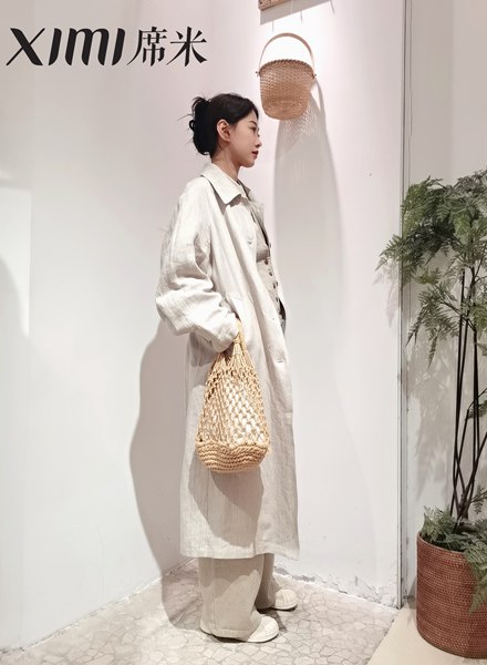 女士風(fēng)衣中長款